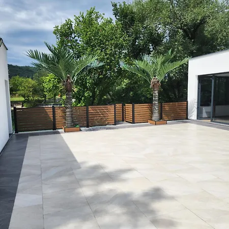 וילה La Luxury *