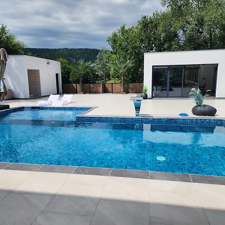 La Luxury Villa Bihac