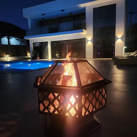 La Luxury *