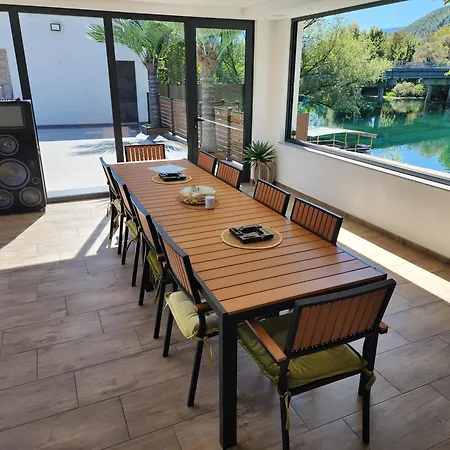 La Luxury וילה Bihać